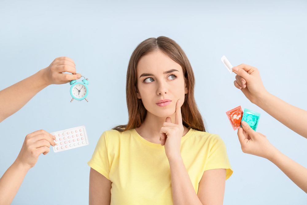 Your Full Guide To Getting Off Birth Control & What to Expect